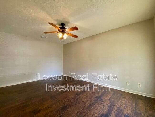 6333 Alameda Dr in Shreveport, LA - Foto de edificio - Building Photo