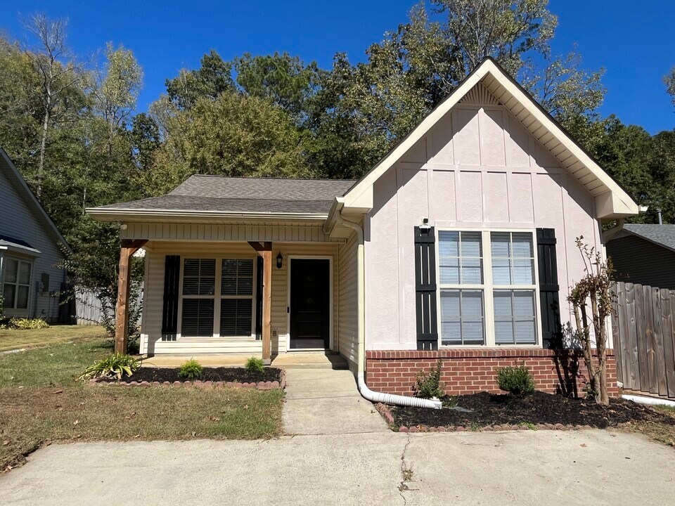 9458 Brook Forest Cir in Helena, AL - Building Photo