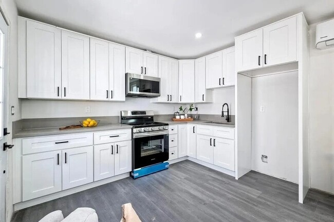 property at 1059 Emory St