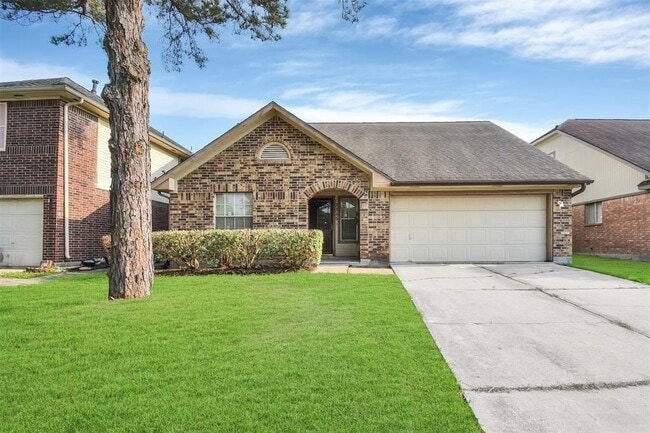 property at 13546 Cabrera Ln
