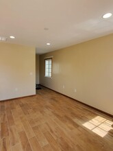 1229 E Lexington Dr, Unit Apt B in Glendale, CA - Building Photo - Building Photo