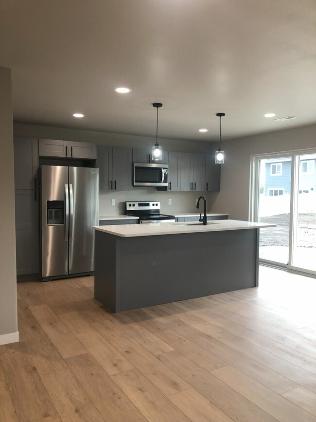 property at 528 Oxford Ave