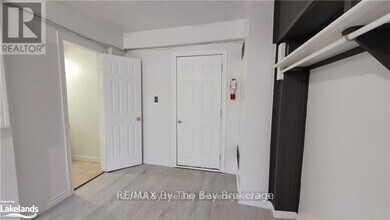 280-280 River Rd E in Wasaga Beach, ON - Building Photo - Building Photo