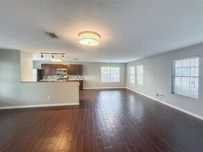 5700 Glen Meadow Dr in Austin, TX - Building Photo - Building Photo