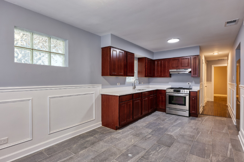 7835 S Essex Ave in Chicago, IL - Building Photo