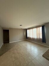 305 MacArthur Way in Brentwood, CA - Building Photo - Building Photo