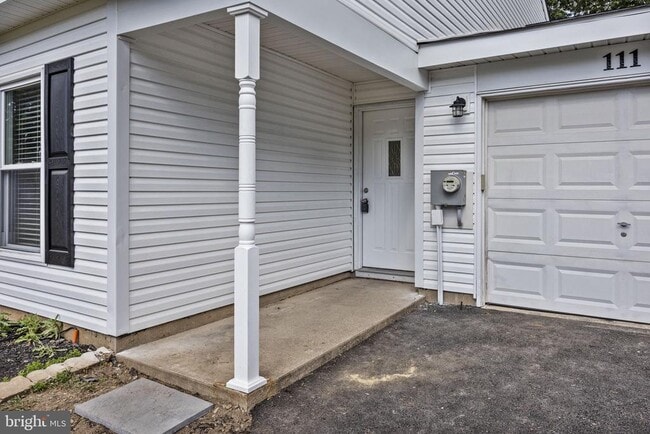 111 Hidden Valley Ln