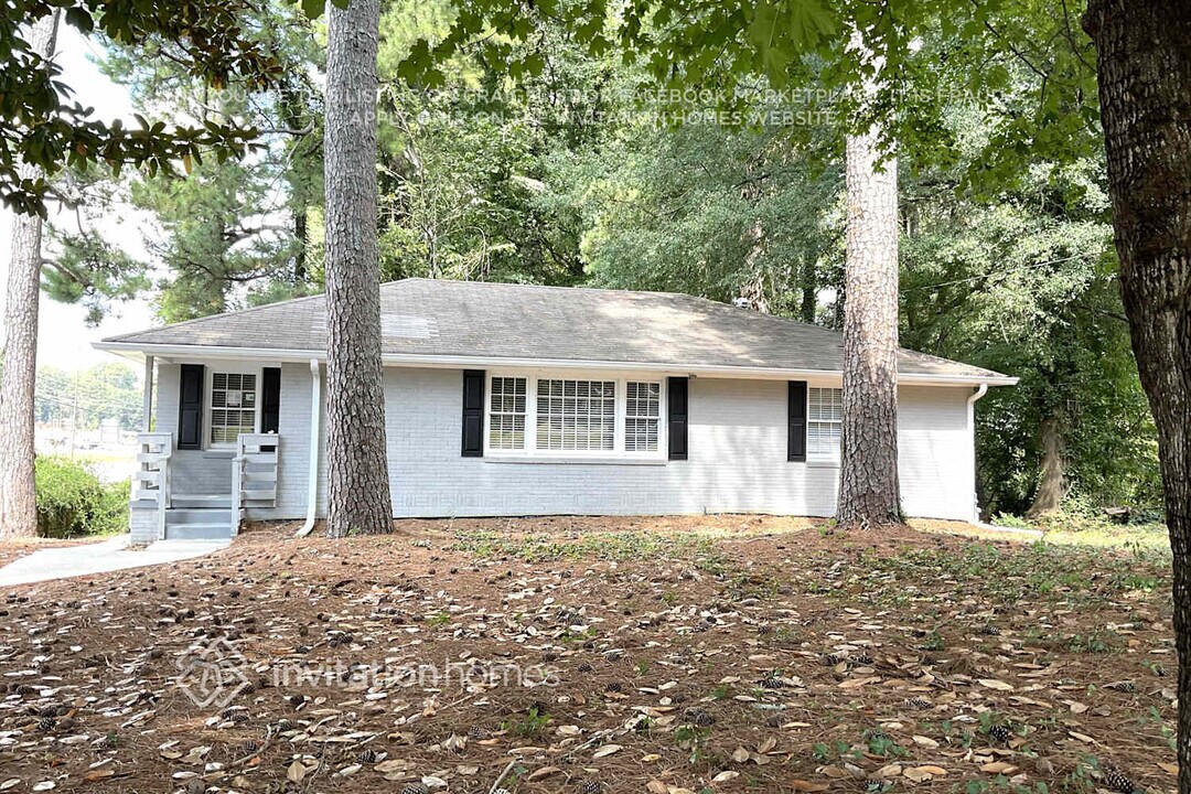 705 Pinehill Dr in Smyrna, GA - Building Photo