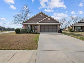 16029 Trace Dr in Loxley, AL - Building Photo