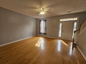 104 Tuscany Ct in Irmo, SC - Building Photo - Building Photo