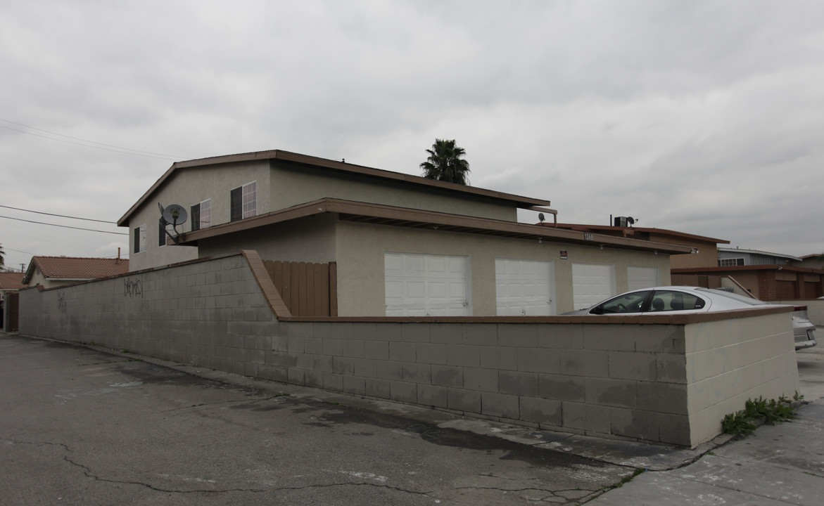 1360 Virginia Ave in Ontario, CA - Building Photo