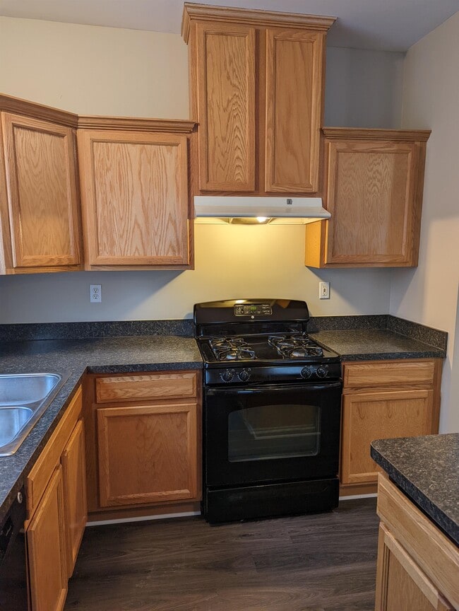 2855-2885 5th St in Trenton, MI - Building Photo - Building Photo