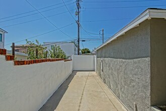 512 24th St in Manhattan Beach, CA - Building Photo - Building Photo