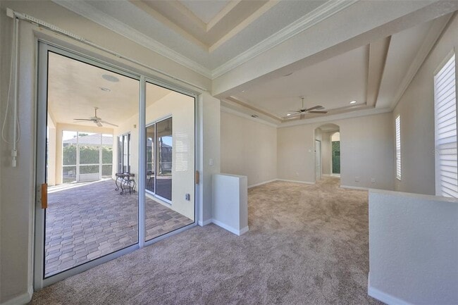 1007 Emerald Dunes Dr in Sun City Center, FL - Building Photo - Building Photo
