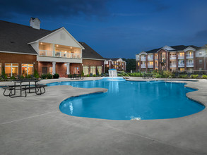 The Greens at the Rock in North Little Rock, AR - Foto de edificio - Building Photo