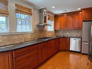 80 Glen Ave in Newton, MA - Building Photo - Building Photo