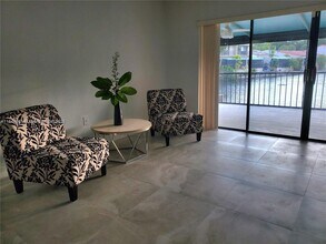 8350 Dundee Terrace in Miami Lakes, FL - Building Photo - Building Photo