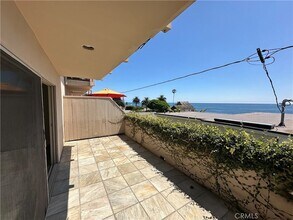 2037 S Coast Hwy, Unit 5 in Laguna Beach, CA - Building Photo - Building Photo