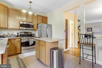 3819 Watkins Mill Dr in Alexandria, VA - Building Photo - Building Photo