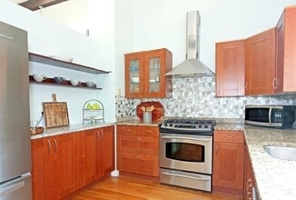 88 St Mary St in Needham, MA - Building Photo - Building Photo