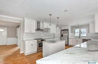 2223 SE California St in Huntsville, AL - Building Photo - Building Photo