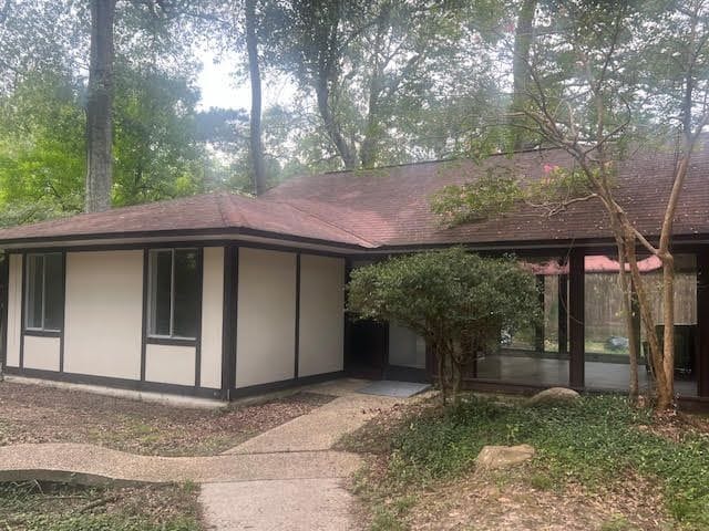 property at 609 Jefferson Hwy