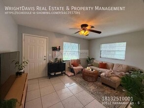 10812 Hannaway Dr in Riverview, FL - Foto de edificio - Building Photo