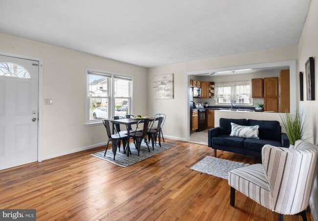 property at 405 E 7th Ave