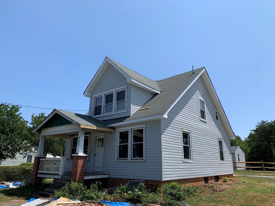 645 Leesville Rd in Lynchburg, VA - Building Photo