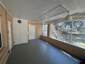 5520 Ohio Ave, Unit 201 in Lady Lake, FL - Foto de edificio - Building Photo