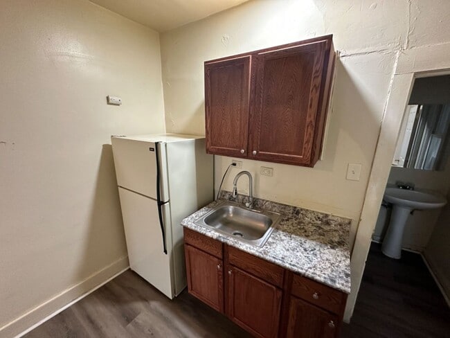 235 N 37th St in Milwaukee, WI - Building Photo - Building Photo