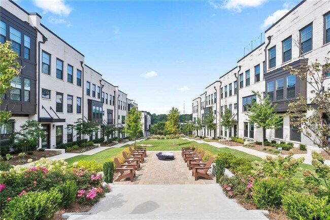 534 Whitlox Rd NW in Atlanta, GA - Building Photo - Building Photo