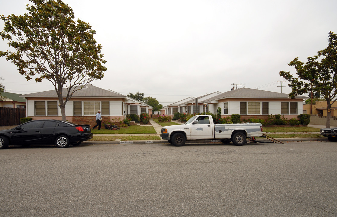 508 N 3rd St in Montebello, CA - Foto de edificio