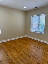 3543 W Sunnyside Ave, Unit 2 in Chicago, IL - Building Photo - Building Photo