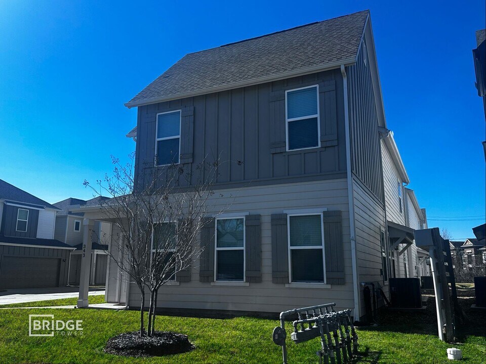 343 Huisache St in Lake Jackson, TX - Building Photo