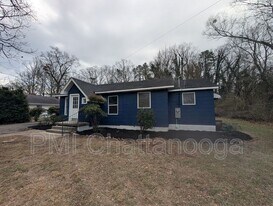 409 Hickory St in Rossville, GA - Building Photo