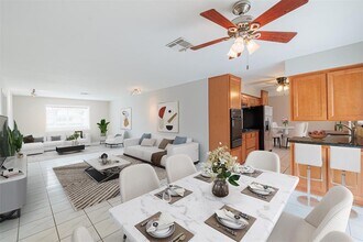 2515 Tannehill Dr in Houston, TX - Building Photo - Building Photo