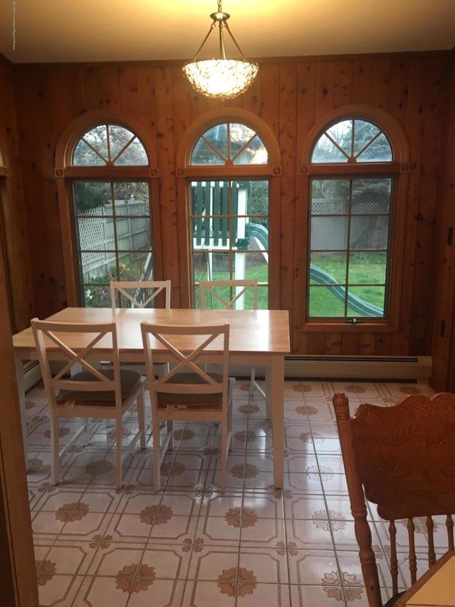 24 Cambell Ct in Deal, NJ - Building Photo - Building Photo