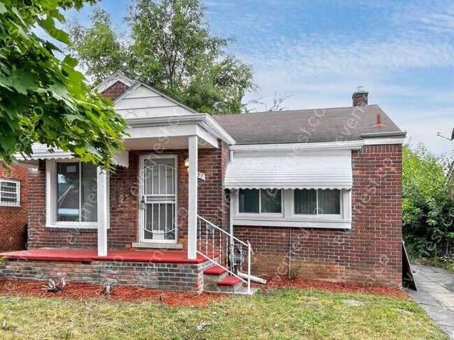 property at 18937 Algonac St