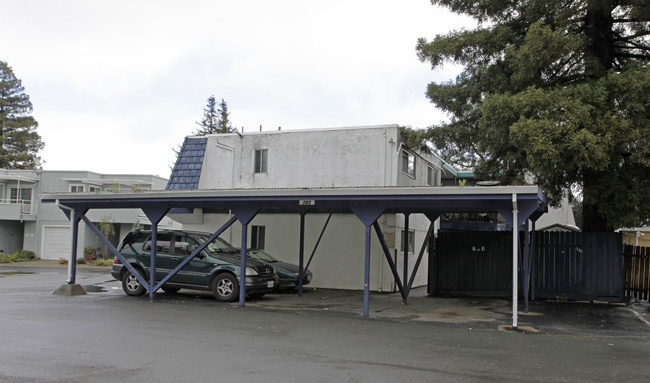785 S Freeway Dr in Napa, CA - Building Photo - Building Photo