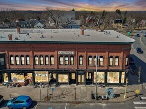 92.5 Maple St in Northampton, MA - Building Photo - Building Photo