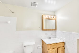 Manor View Apartments in Portsmouth, VA - Foto de edificio - Building Photo