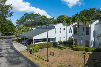 The Pines at Boca Del Mar in Boca Raton, FL - Building Photo - Primary Photo