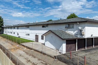 Mulberry Terrace in Whittier, CA - Building Photo - Building Photo