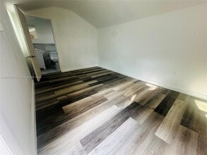 3010 NW 95th Terrace in Miami, FL - Building Photo - Building Photo