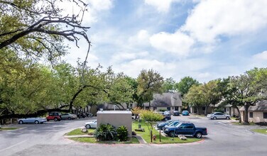 The Villas at Southport in Austin, TX - Foto de edificio - Building Photo