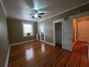 600 W Olney Rd, Unit 202 in Norfolk, VA - Foto de edificio - Building Photo