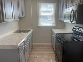 21 Kenyon Ave in Pawtucket, RI - Building Photo