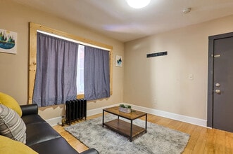 198 Court St in Binghamton, NY - Foto de edificio - Building Photo