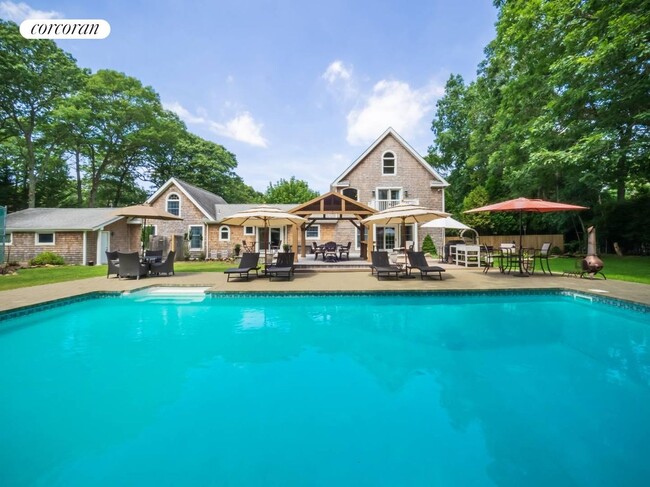 1532 Noyack Rd in Long Island, NY - Building Photo - Building Photo